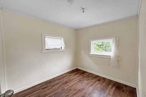 Photo of property in 37 Manuka Street, Castlecliff, Whanganui, 4501