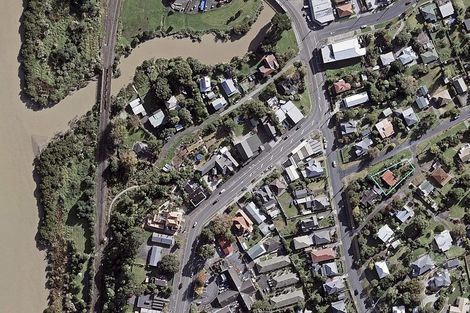 Photo of property in 4 Gow Street, Helensville, 0800