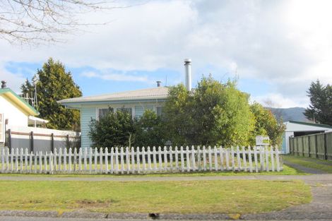 Photo of property in 33 Te Rangitautahanga Road, Turangi, 3334