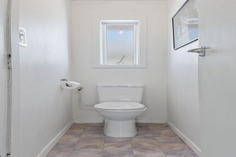 Photo of property in 93 Farquhars Road, Redwood, Christchurch, 8051