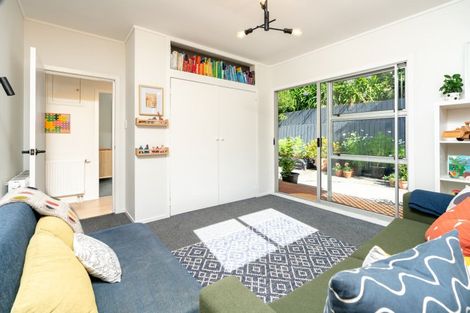 Photo of property in 150 Owhiro Bay Parade, Owhiro Bay, Wellington, 6023