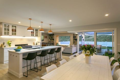 Photo of property in 97 Loch Views Road, Acacia Bay, Taupo, 3385