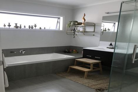 Photo of property in 25 Rakaia Way, Poraiti, Napier, 4112