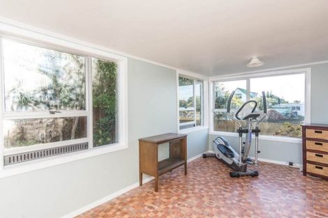 Photo of property in 20 Barrys Road, Glendene, Auckland, 0602