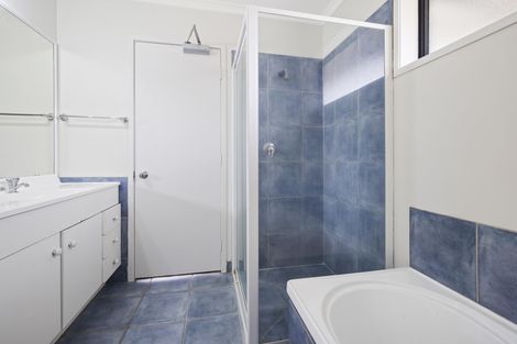 Photo of property in 1 Ranch Place, Pukekohe, 2120