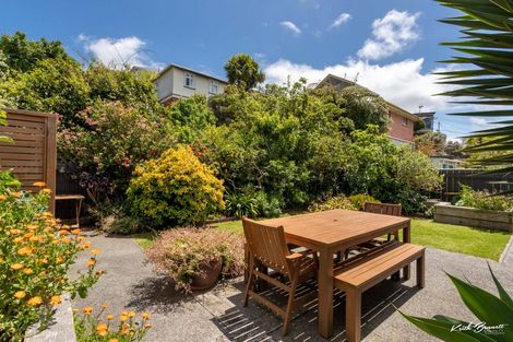 Photo of property in 10 Wright Street, Mount Cook, Wellington, 6021