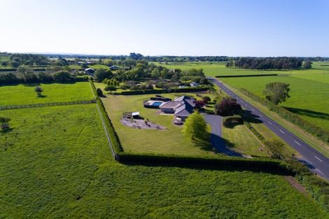 Photo of property in 100 Hooker Road, Tamahere, Hamilton, 3283