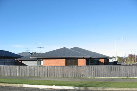 Photo of property in 121 Newcastle Street, Windsor, Invercargill, 9810
