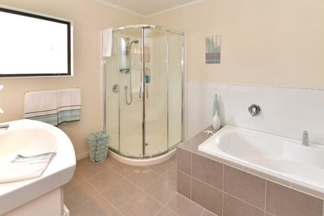 Photo of property in 220 Anderson Road, Helensville, 0875