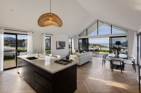 Photo of property in 1 Whitworth Lane, Omokoroa, 3114