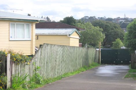 Photo of property in 37a Lincoln Park Avenue, Massey, Auckland, 0614