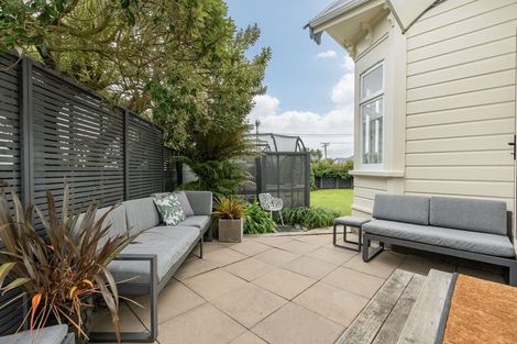 Photo of property in 72 Hargest Crescent, Saint Clair, Dunedin, 9012