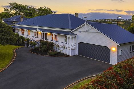 Photo of property in 9 Birchwood Grove, Greenhithe, Auckland, 0632