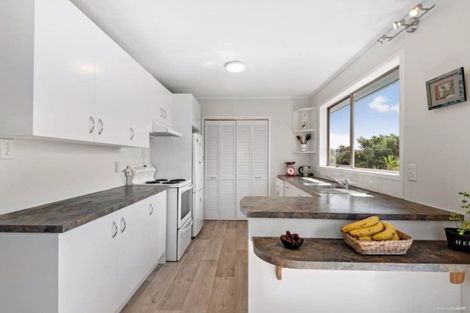 Photo of property in 338 Royal Road, Massey, Auckland, 0614