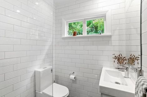 Photo of property in 12 Packe Street, Edgeware, Christchurch, 8013