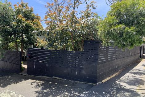 Photo of property in 7 Derby Street, Mount Victoria, Wellington, 6011