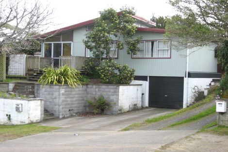 Photo of property in 122 Awanui Street, Merrilands, New Plymouth, 4312