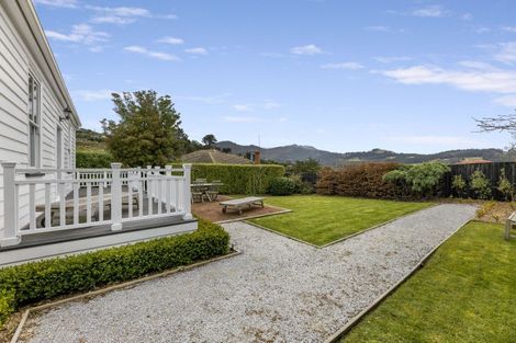 Photo of property in 2 Downes Road, Roseneath, Port Chalmers, 9023