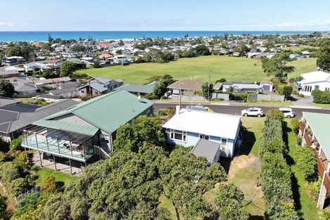 Photo of property in 22 The Crescent, Waihi Beach, 3611