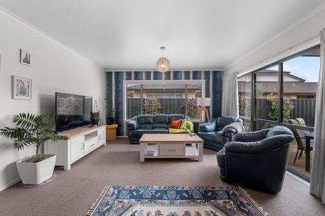 Photo of property in 16/64 Kawaha Point Road, Kawaha Point, Rotorua, 3010