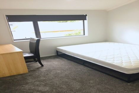 Photo of property in 425d Great South Road, Opaheke, Papakura, 2113