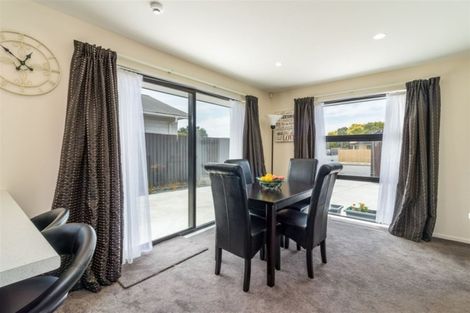 Photo of property in 165 Queenspark Drive, Parklands, Christchurch, 8083