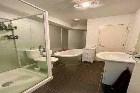 Photo of property in 126 Creswick Terrace, Northland, Wellington, 6012