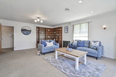 Photo of property in 15 Flaxmere Avenue, Flaxmere, Hastings, 4120