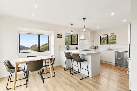 Photo of property in 7b Becker Way, Karori, Wellington, 6012