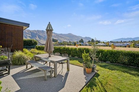 Photo of property in 13 Campbell Road, Wanaka, 9305