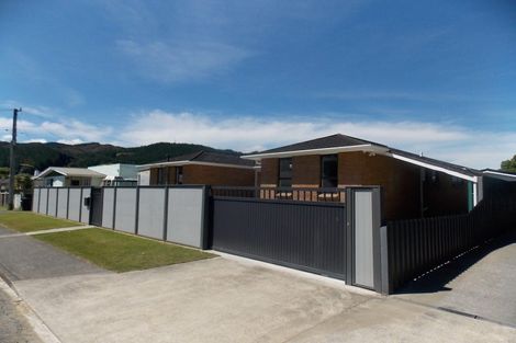 Photo of property in 64 Golders Road, Elderslea, Upper Hutt, 5018