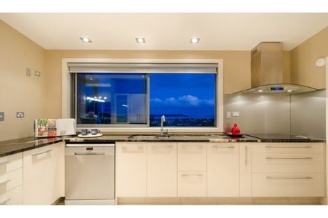 Photo of property in 5a Bernleigh Terrace, West Harbour, Auckland, 0618