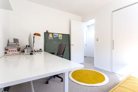 Photo of property in 394 The Esplanade, Island Bay, Wellington, 6023