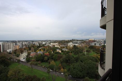 Photo of property in The Metropolis Apartments, 2710/1 Courthouse Lane, Auckland Central, Auckland, 1010