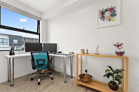 Photo of property in 9 Paina Crescent, Massey, Auckland, 0614
