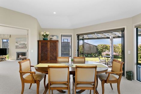 Photo of property in 5 Harling Close, Nukuhau, Taupo, 3330