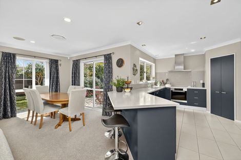 Photo of property in 8 Avon Gate, Russley, Christchurch, 8042