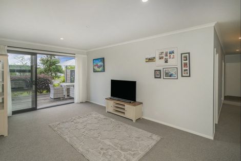Photo of property in 1 Vanita Drive, Whitianga, 3510