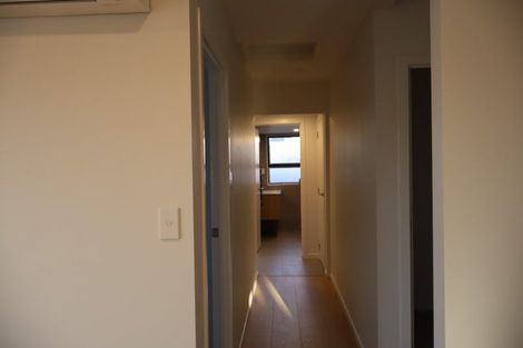 Photo of property in 1/30 Shakespeare Road, Milford, Auckland, 0620