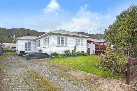 Photo of property in 120 Wise Street, Wainuiomata, Lower Hutt, 5014
