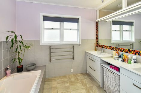 Photo of property in 9 Ramsey Street, Papatoetoe, Auckland, 2025