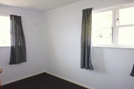 Photo of property in 2 Pringle Street, Taita, Lower Hutt, 5011