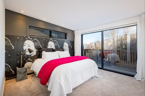 Photo of property in 9 Matipo Street, Wanaka, 9305