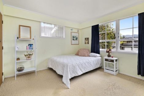 Photo of property in 13 Colonial Grove, Tawa, Wellington, 5028