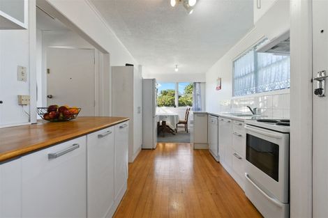 Photo of property in 16 Manapouri Place, Glenview, Hamilton, 3206