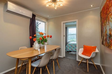 Photo of property in 19 Montgomery Avenue, Karori, Wellington, 6012