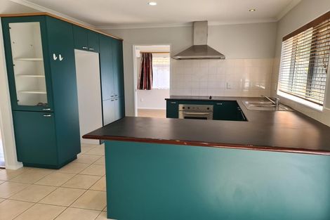 Photo of property in 6 Anrath Close, East Tamaki, Auckland, 2016