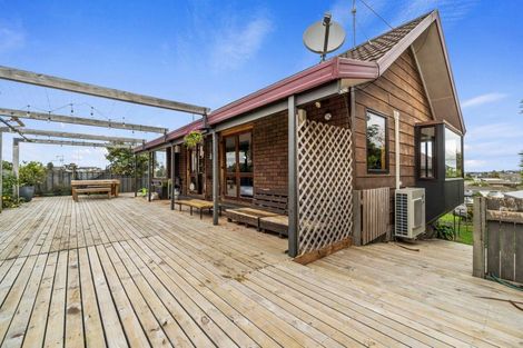 Photo of property in 28 Lachlan Drive, Dinsdale, Hamilton, 3204