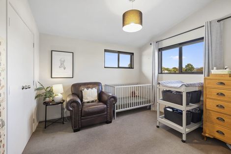 Photo of property in 2 Budleigh Street, Frankleigh Park, New Plymouth, 4310