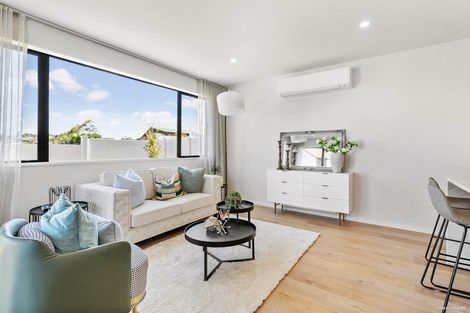 Photo of property in 8a Ringwood Street, Torbay, Auckland, 0630